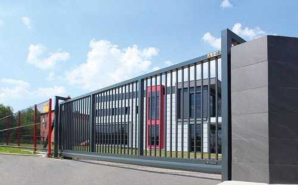 Industrial Sliding Gates supliers