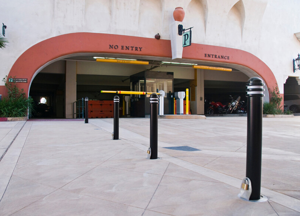 removable bollard manufacturers dubai