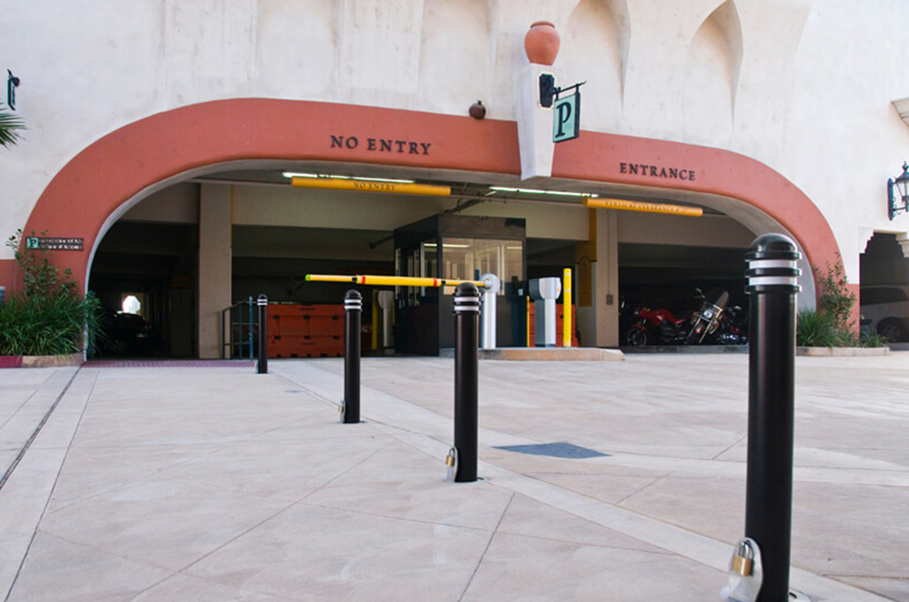 removable bollard manufacturers dubai